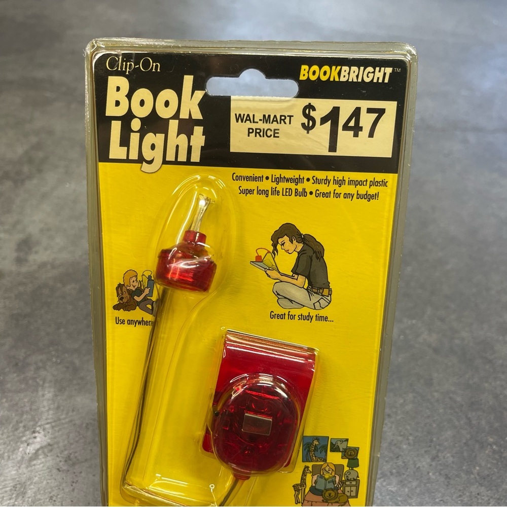 Vintage BookBright Clip On Book Light Red NOS Sealed Rare - Picture 2 of 6